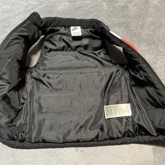 Nike Toddler Black/ Red/Gray Full Zip Puffer Vest - Picture 3 of 6